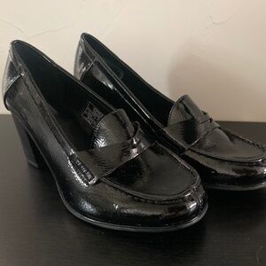 Black Patent Jones New York Signature Heels